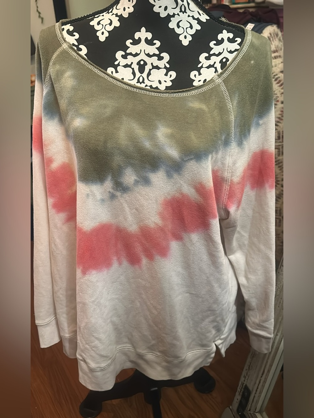 C Active Colorful tie-dye sweatshirt
